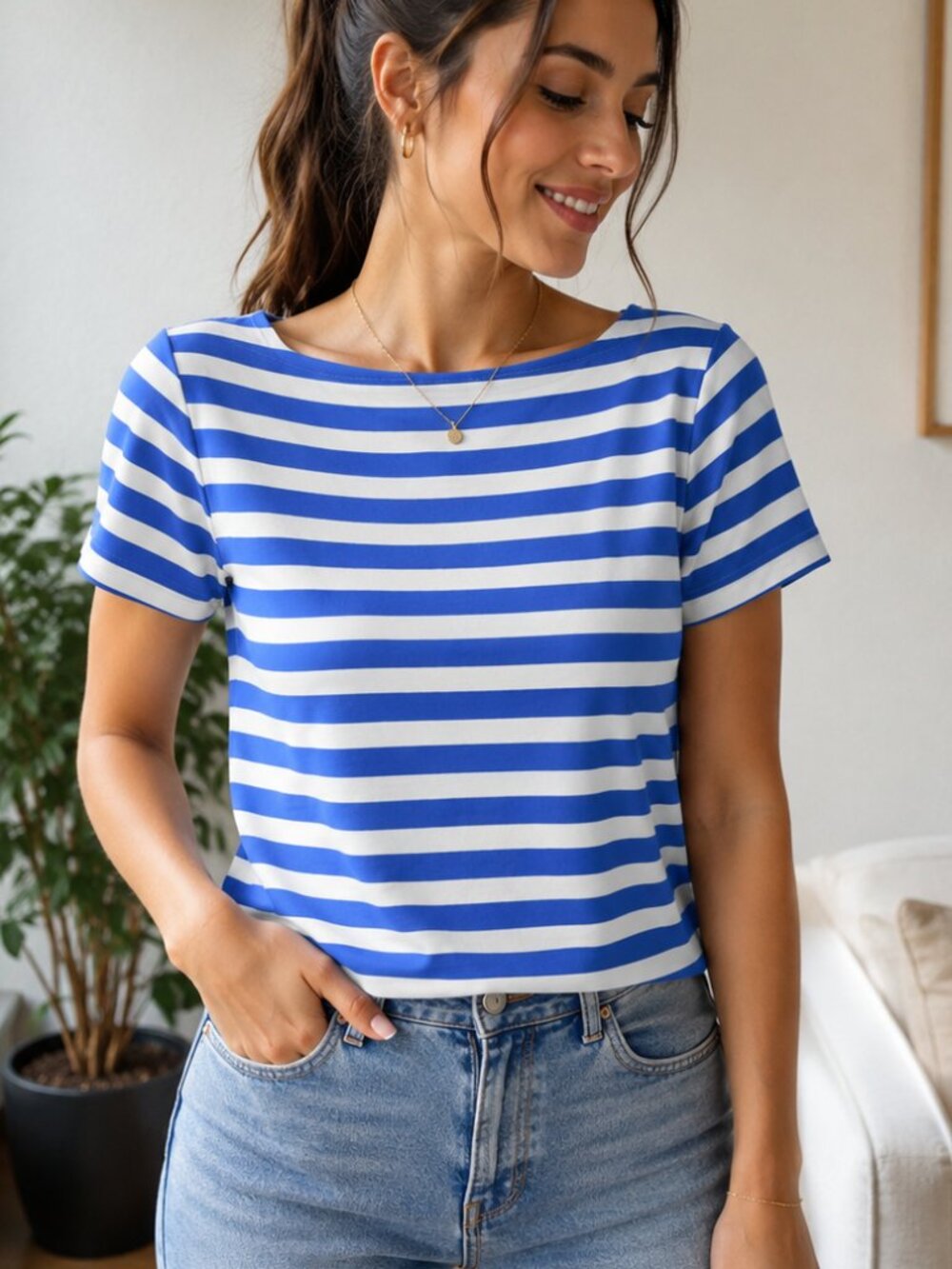 woman t-shirt top. Sig blue stripe. small